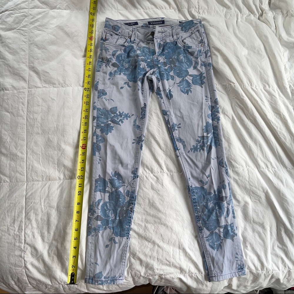 Floral Skinny Jeans Size 25 Lavender